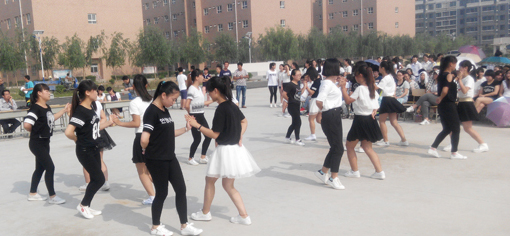 陕西航空医科职业学校华尔兹舞蹈大赛